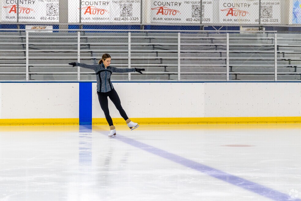 StandingBear_572874_MD_12152025_V1