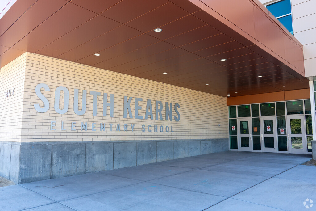 South Kearns Elementary School provides education to the little residents in
Kearns.