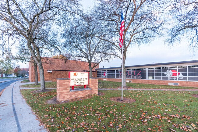 Youtz Elementary is in a single story brick building.