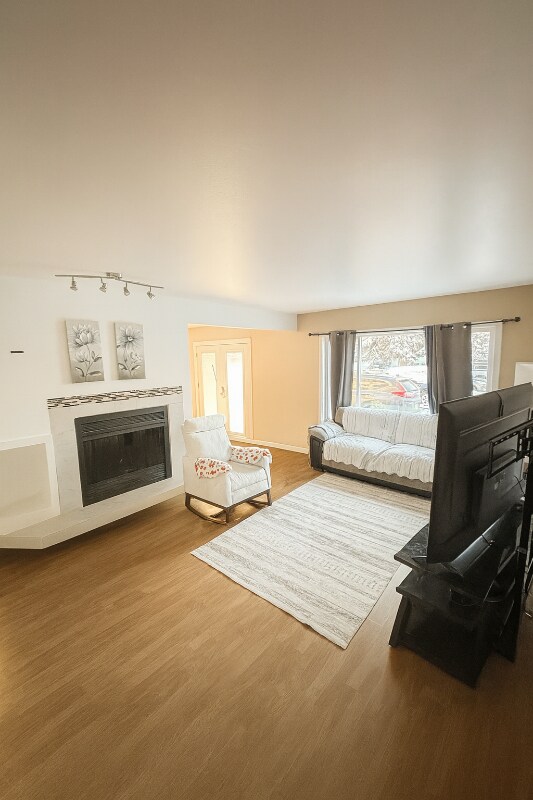 1911 Congress Cir unit B, Anchorage, AK 99507 - photo 2