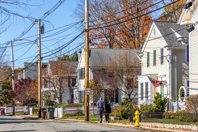 You can find many historical homes in the town of Dexter.