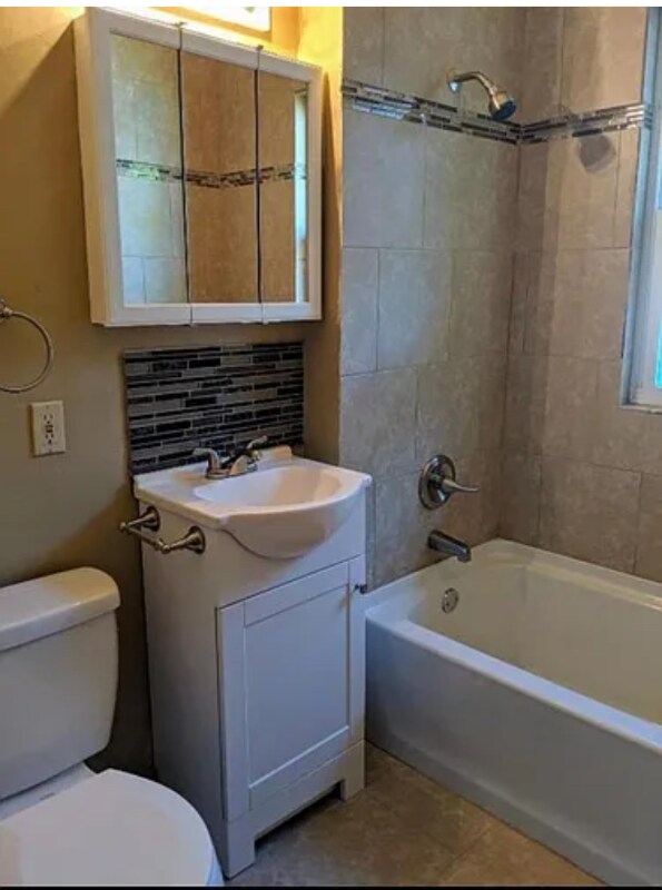 2716 N 48th St, Omaha, NE 68104 - photo 5