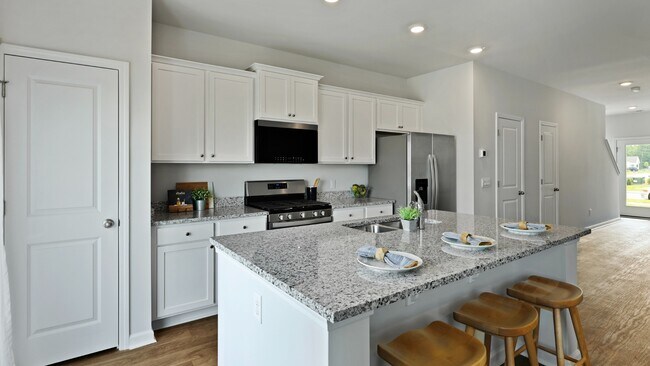 189 Yarrow Way, Moncks Corner, SC 29461 - photo 5