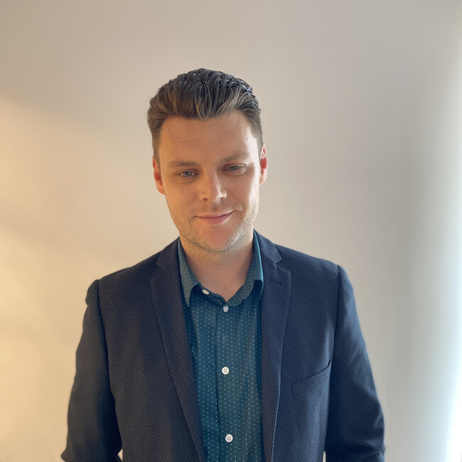 Agent Photo