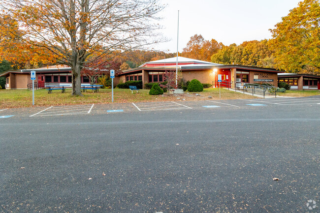 Scott Elementary School welcomes students.