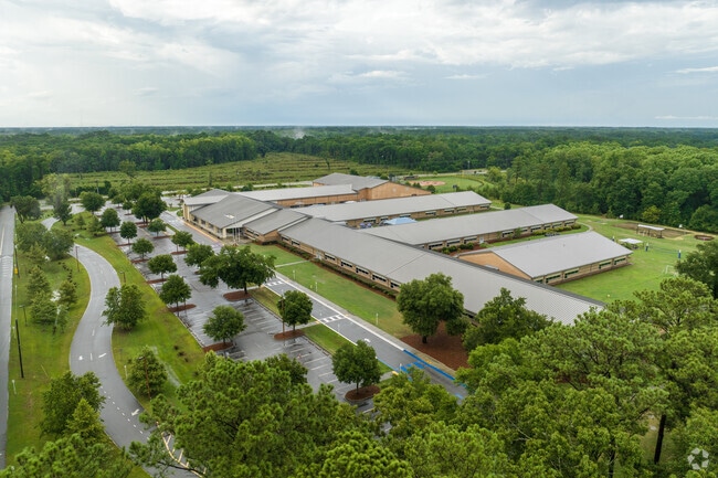 River Ridge Academy has over 1000 enrolled students.