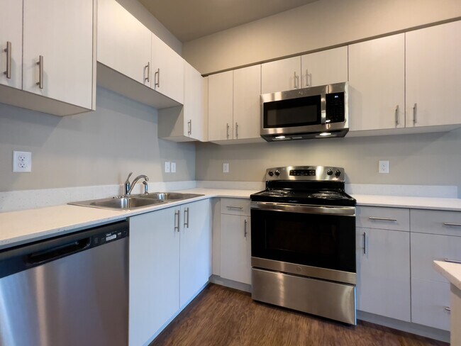 Deer Haven Apartments, Wenatchee, WA 98801 - photo 2