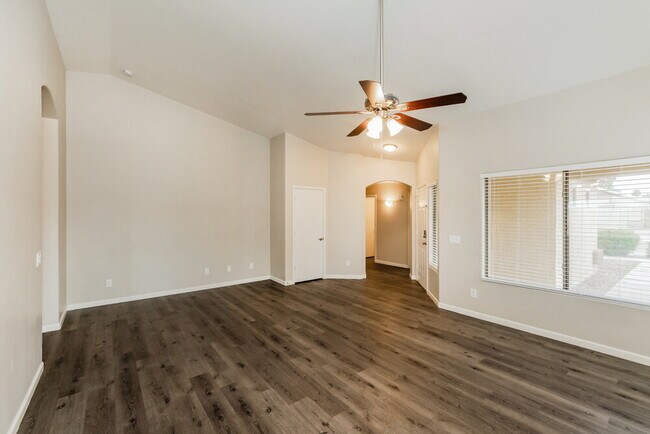 2246 S 85th Dr, Tolleson, AZ 85353 - photo 5