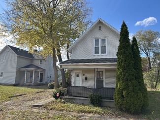 233 S Pine St, Newark, OH 43055