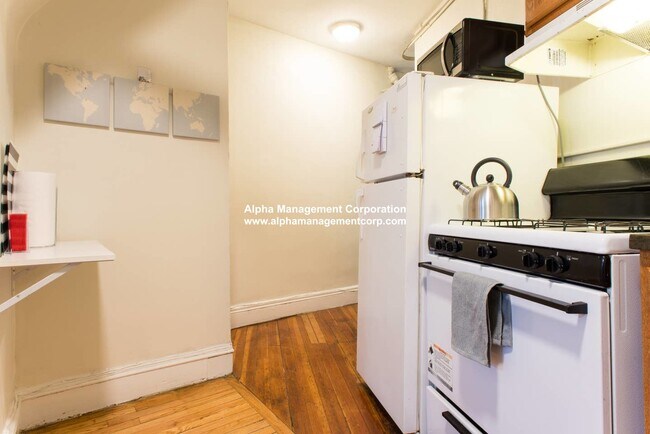1232 Beacon St unit 1, Brookline, MA 02446 - photo 5