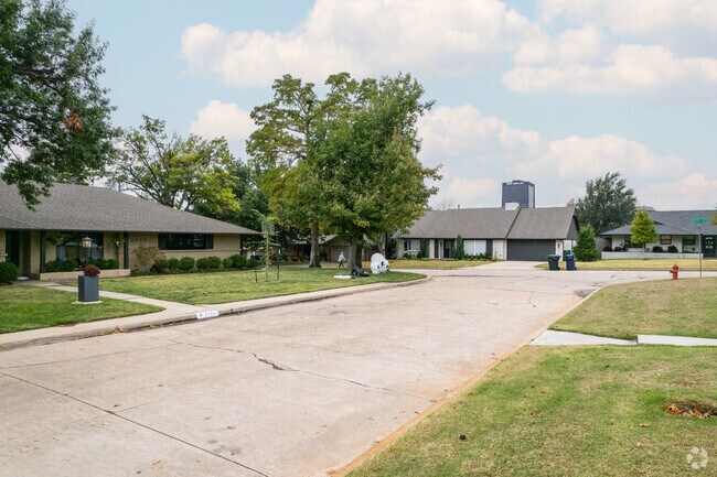 The FBIR neighborhood is within close proximity to many employers, making for easy commutes in the morning.