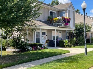 700-786 N Monroe Ave, Lindenhurst, NY 11757