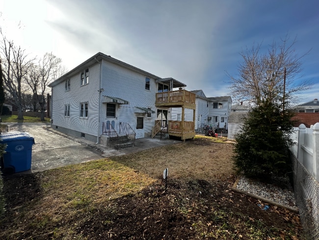 163 Oakland Ave unit 1st, New Britain, CT 06053 - photo 3