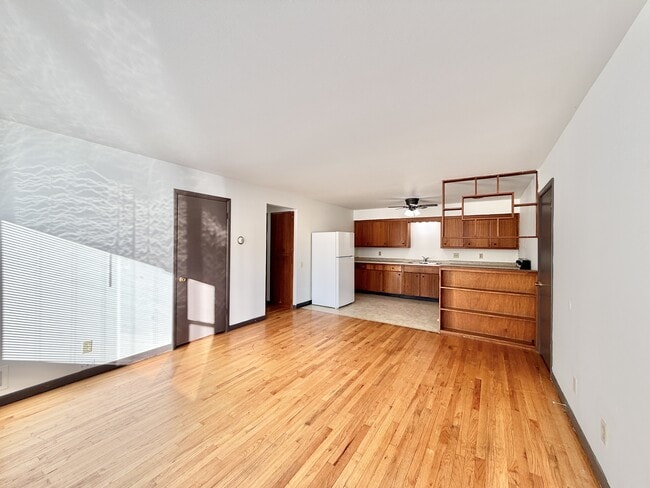 2113 Lake Point Dr unit 1, Madison, WI 53713 - photo 4