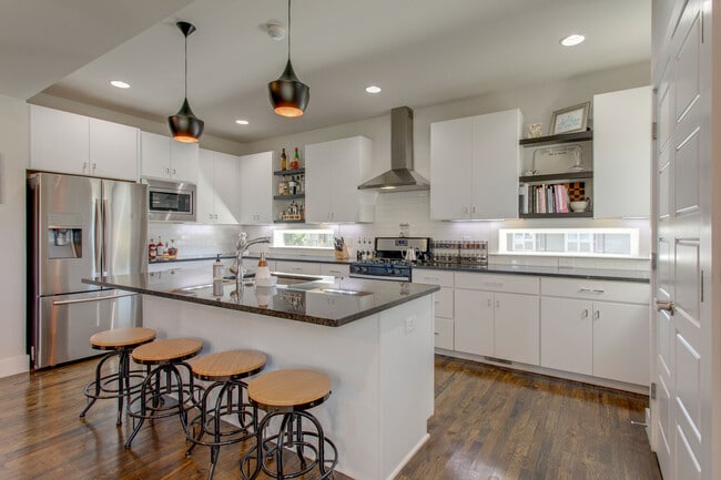 1515 Porter Rd, Nashville, TN 37206 - photo 4