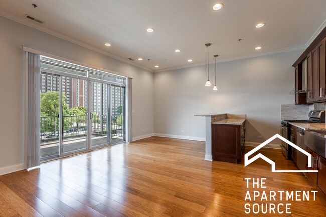 1533 W Warren Blvd unit 407, Chicago, IL 60607 - photo 3