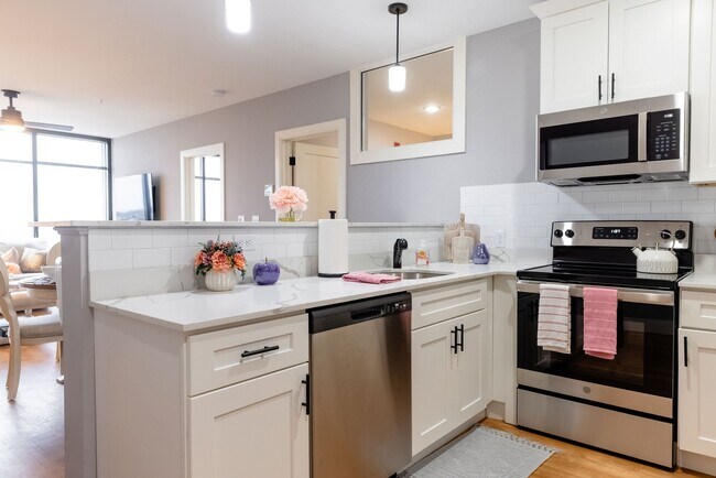 The Residence at 1000 Elm, Manchester, NH 03101 - photo 6