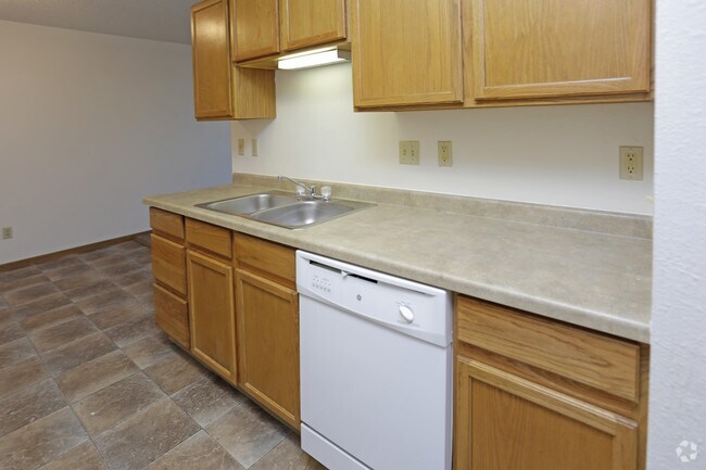 Century East Apartments, Bismarck, ND 58503 - photo 4