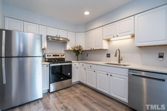 250 S Estes Dr Unit 80, Chapel Hill, NC 27514