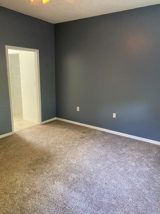 4763 Travini Cir unit 105, Sarasota, FL 34235 - photo 6