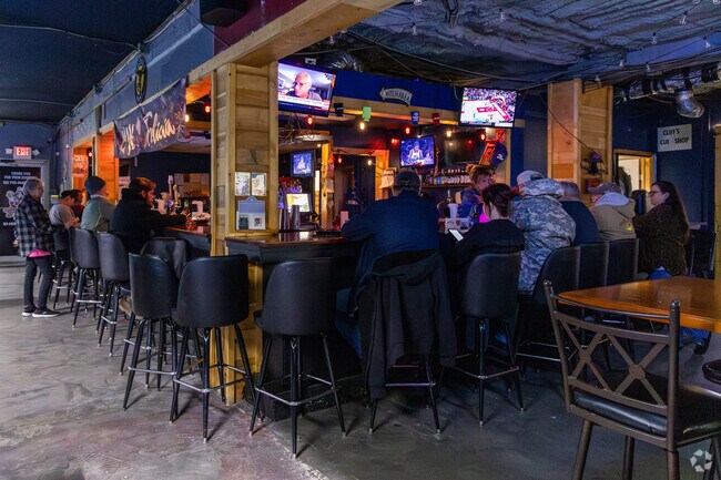 Catch up with good friends over drinks at Grog's Bar in Diamondhead.