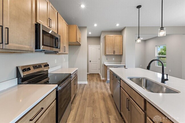 134 Kenneth Hamilton Way, Yellow Springs, OH 45387 - photo 5