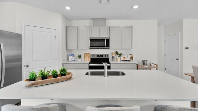 8424 Kathleen St unit 38103138, Lakeland, FL 33810 - photo 4