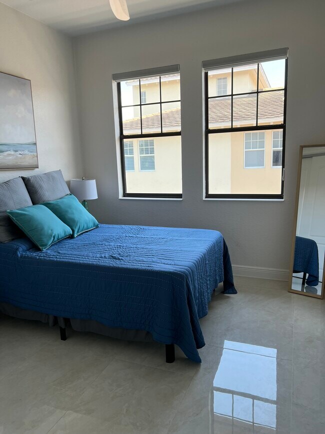 6012 Yeats Manor Dr unit 102, Tampa, FL 33616 - photo 4