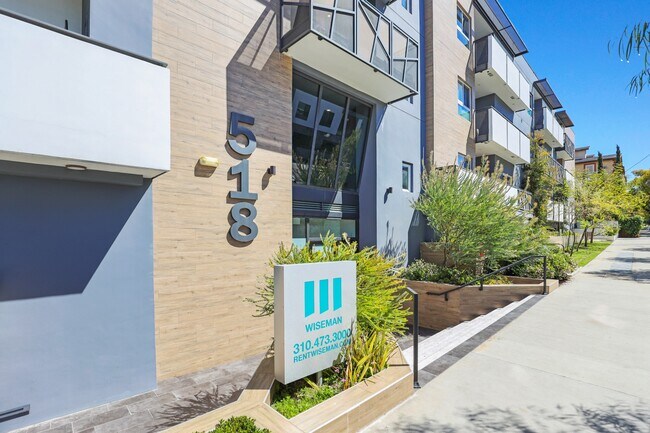 Gramercy Park by Wiseman