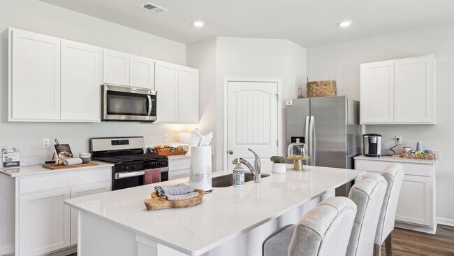 5014 Hunters Village Dr, Lebanon, TN 37087 - photo 2