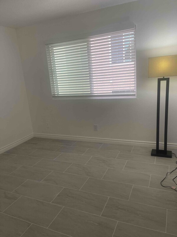 16881 Sims Ln, Huntington Beach, CA 92649 - photo 6