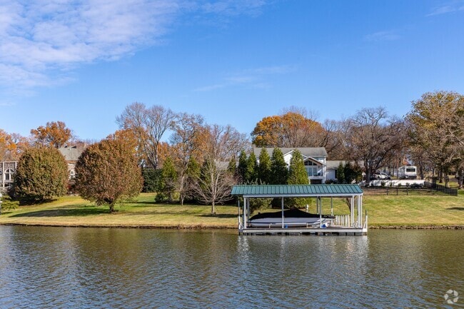 Many residents in Hendersonville have private boat docks on the lake.