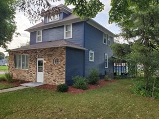 502 E 1st St S, Truman, MN 56088