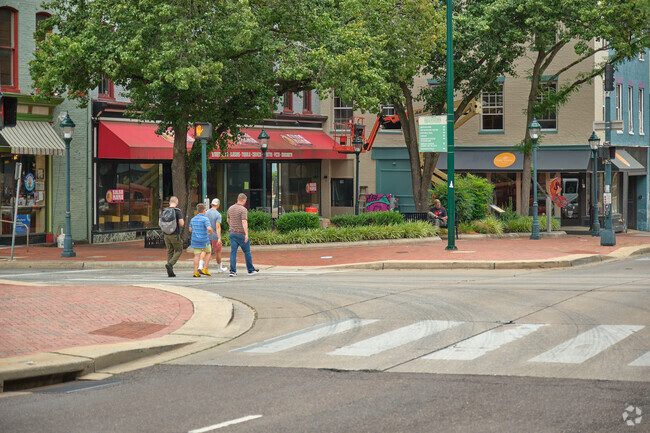 Robinwood is minutes from downtown Hagerstown and all of it's amenities.