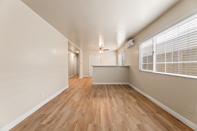 9226 Palm St unit B, Bellflower, CA 90706 - photo 2