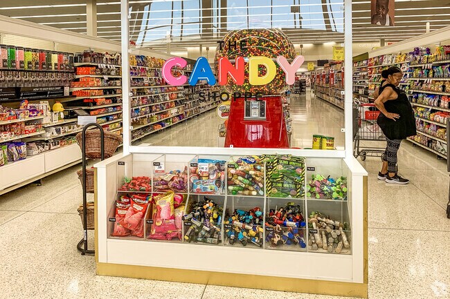 Hy-Vee in Little Blue Valley now features a candy shop.