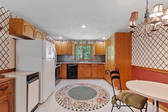 36 Groton Rd unit 2, Westford, MA 01886 - photo 2