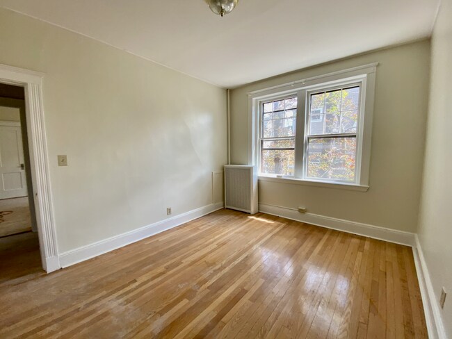 20 Alton Place unit 3, Brookline, MA 02446 - photo 7