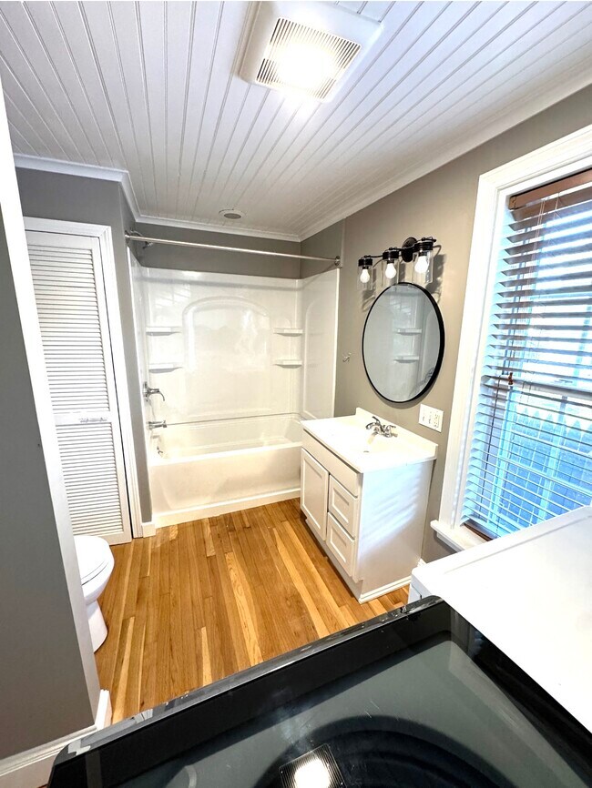 12 Myrtle St, Exeter, NH 03833 - photo 4