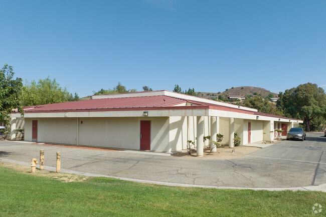 Ranch Hills Elementary classrooms building.