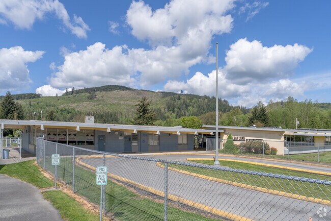 Clear Lake Elementary School helps shapes the minds of youth for a better tomorrow.