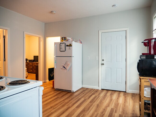 10 Buffum St unit 1, Worcester, MA 01603 - photo 5