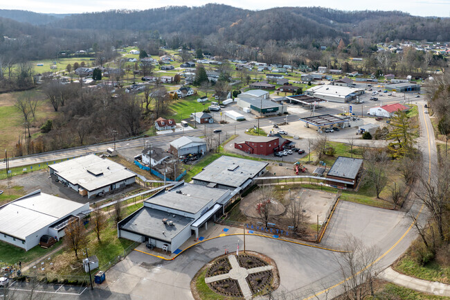 Lavalette Elementary School is located in the Lavalette neighborhood.