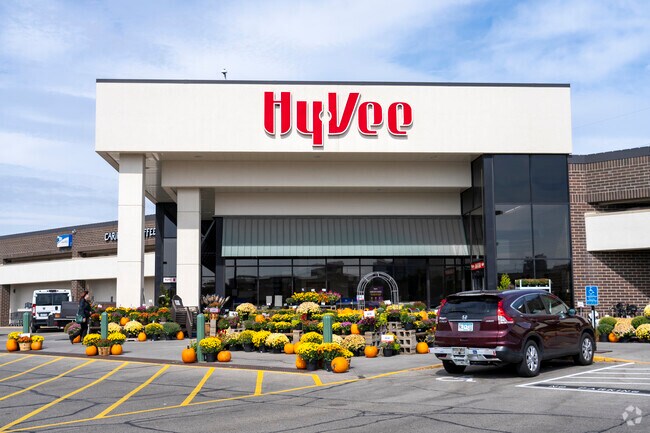HyVee offers delicious meals in their deli department.