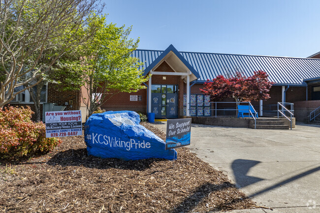 The school boulder of Kings Creek Elementary School is showcased at the main entrance.