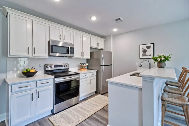 196 Winding Chestnut Dr, Columbia, SC 29212 - photo 2