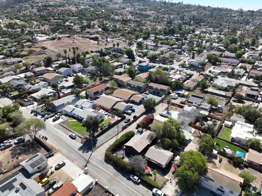 2821-25 Rosedale Way, Spring Valley, CA 91977 - photo 2