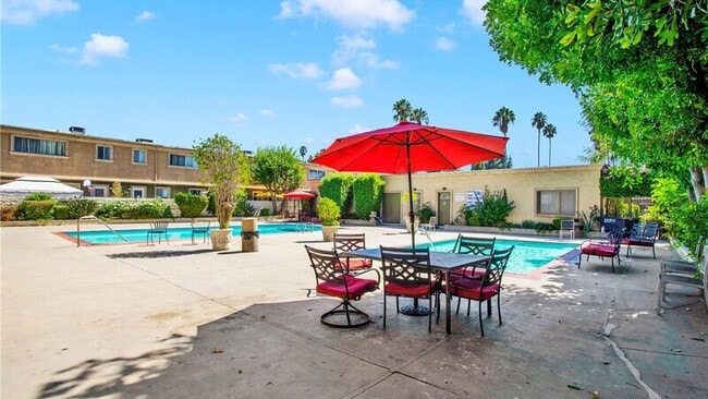 20235 Cohasset St unit 9, Winnetka, CA 91306 - photo 2