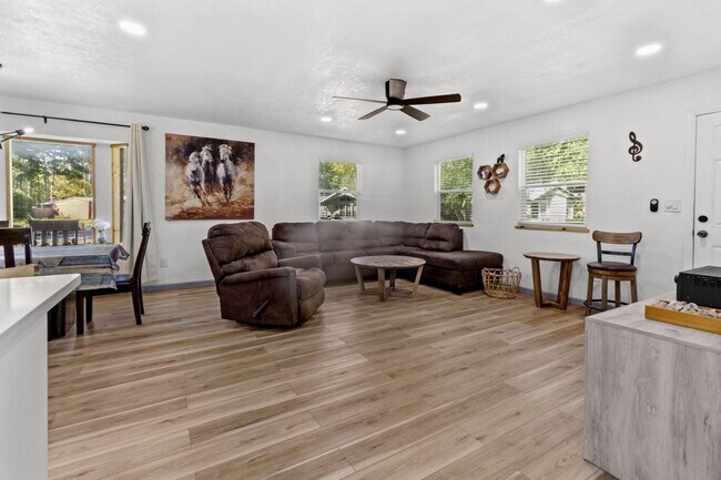 2725 NW 44th Place unit ID1359125P, Gainesville, FL 32605 - photo 4