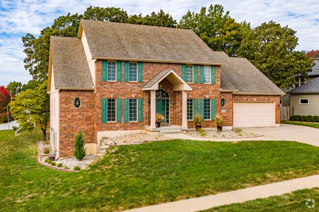 Stacked ranch-style homes are common in Unity Village neighborhoods.